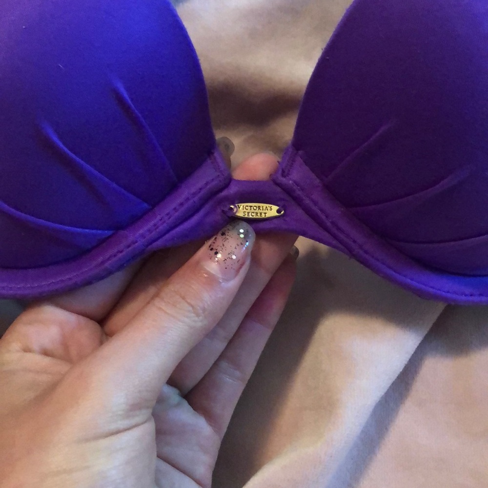Purple fabulous Victoria’s Secret push-up bra 32b